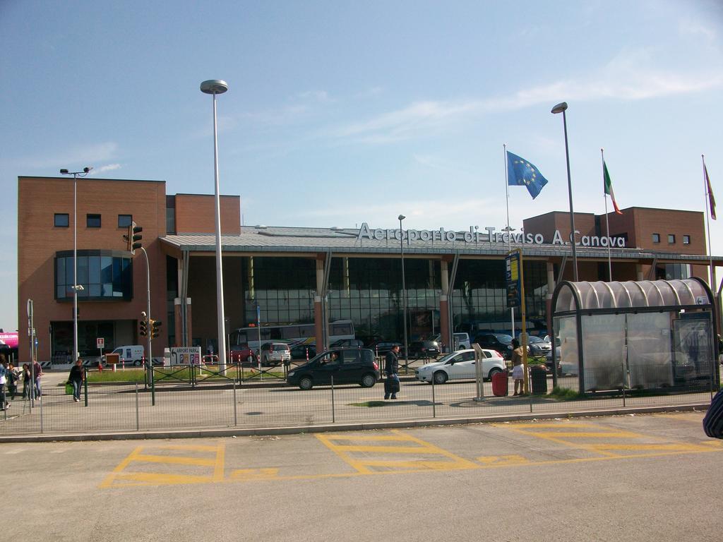 Mamma Mia On Ground Floor With Private Parking Tv-Venice 特雷维索 外观 照片